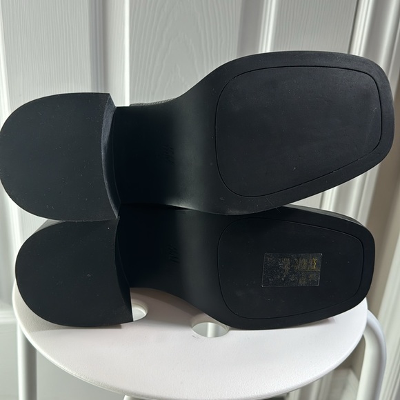 CHELSEA BOOTS WITH HEEL - Picture 12 of 15